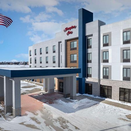 Hampton Inn Waterloo Bagian luar foto