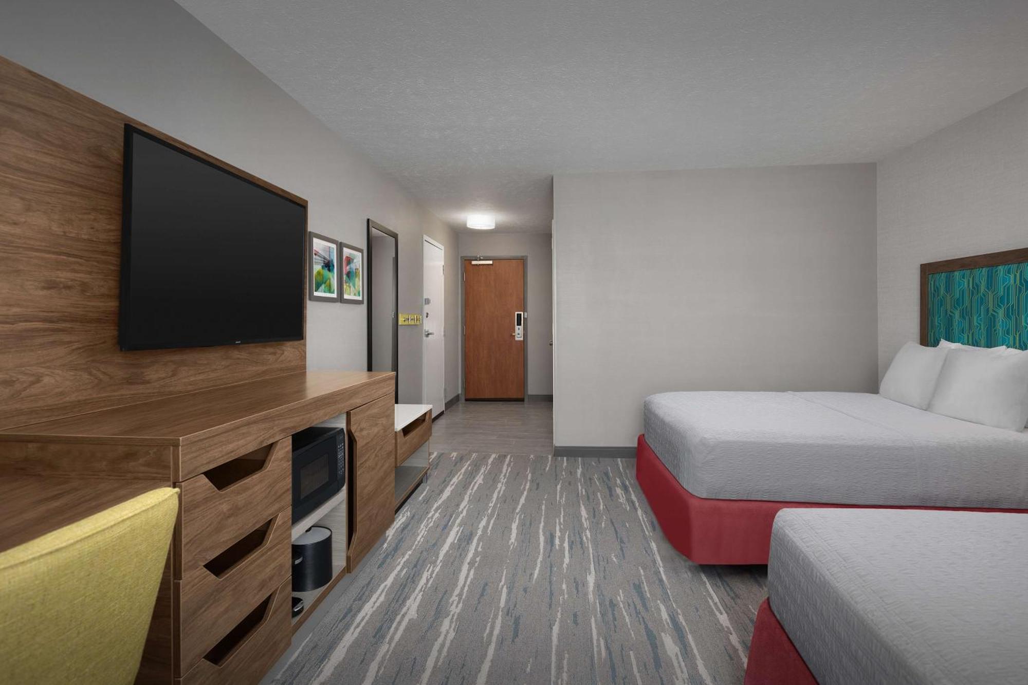 Hampton Inn Waterloo Bagian luar foto