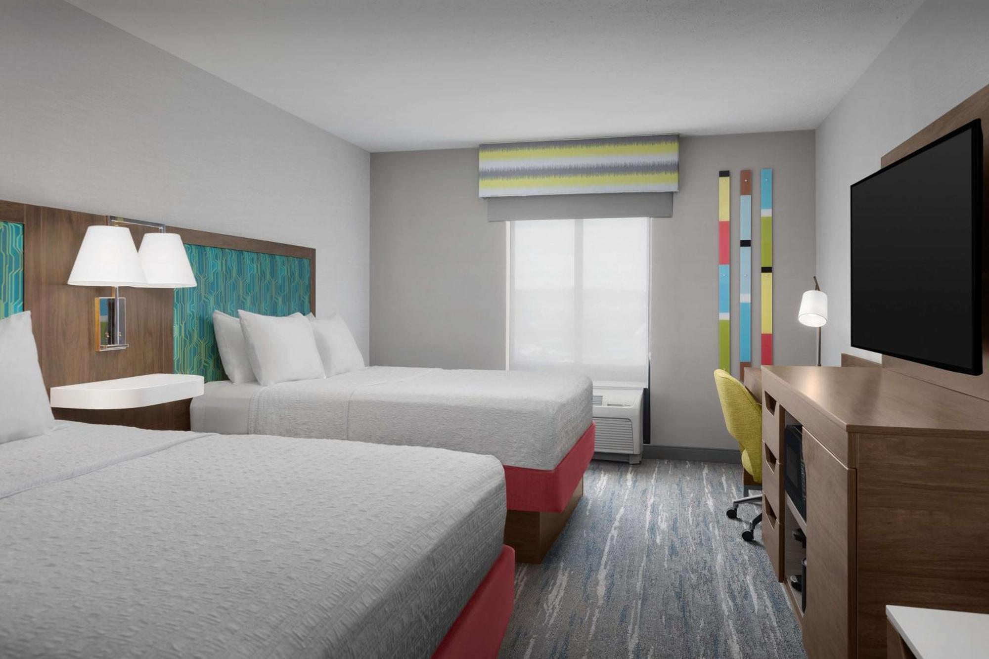 Hampton Inn Waterloo Bagian luar foto